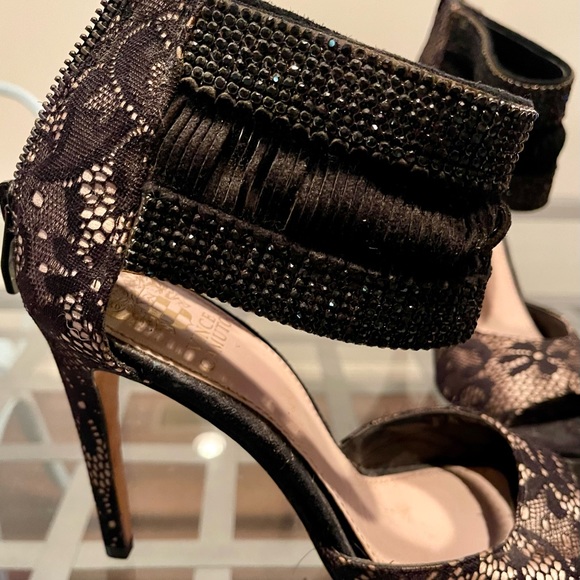 Vince Camuto Heels with Crystal and Lace Ankle Strap- Peep Toe Women’s size 7.5 - Picture 6 of 10